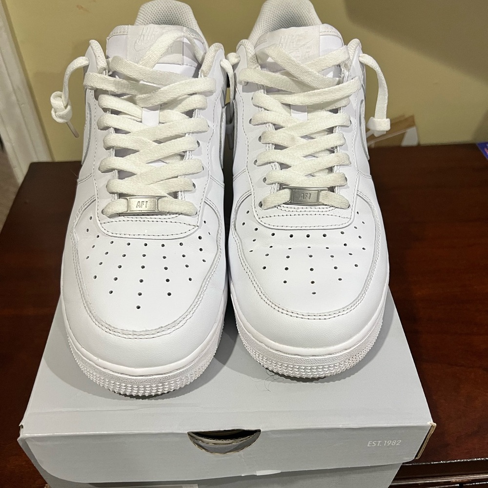 White AF1s